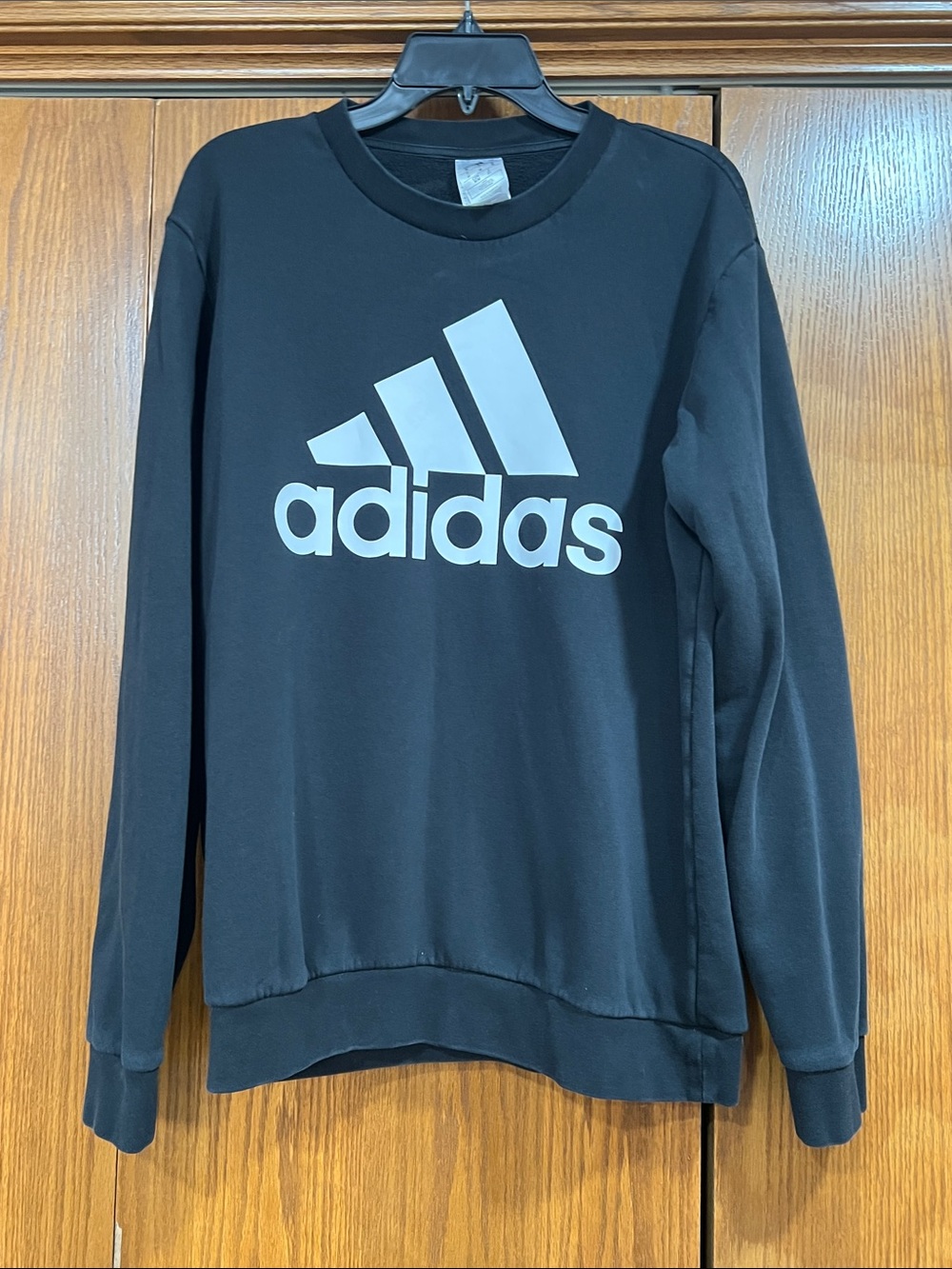 Adidas Essentials Fleece Big logo.  IB3995